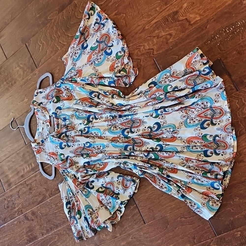 Umgee V neck cold shoulder dress size small
